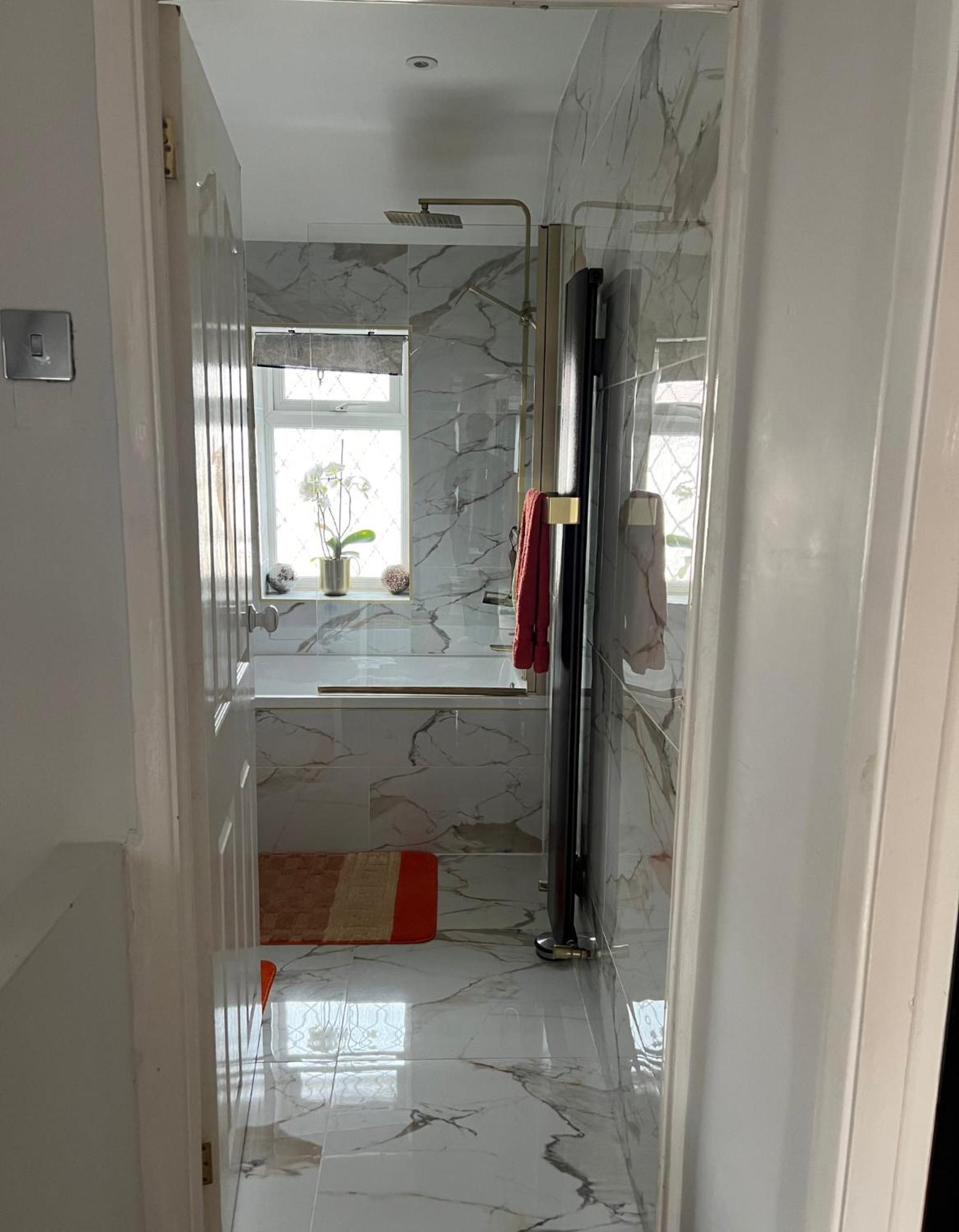 Double Room In Great Barr Near M5 - M6 - Parking - Tv Bed-Garden Бирмингем Экстерьер фото